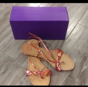NWT BCBG Sandals 7.5